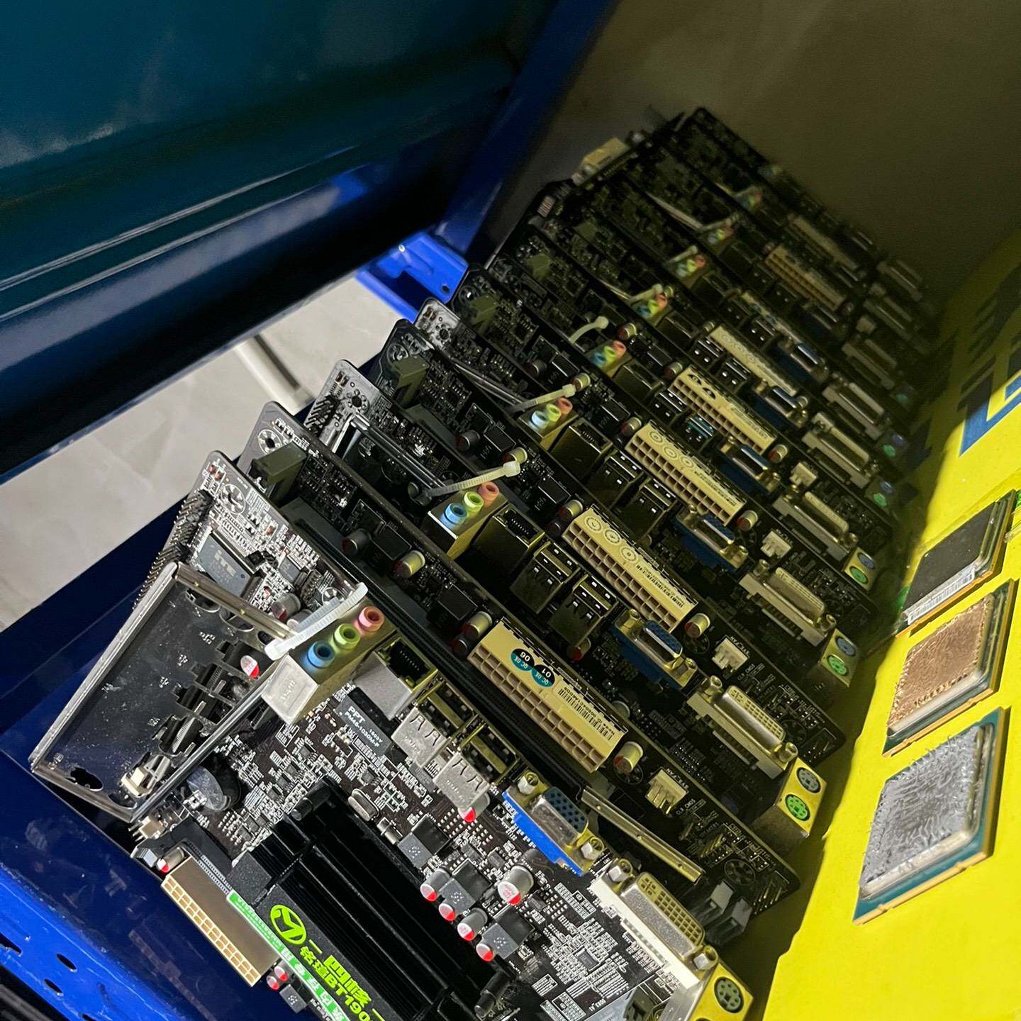 请询价-铭瑄BT1900四核主板 拆机20片清一色