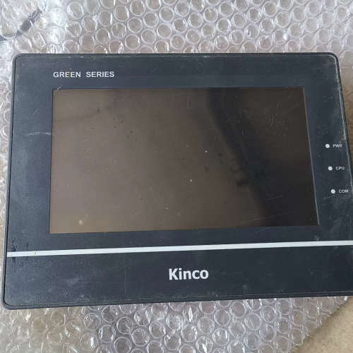 请询价；步科G070E 成色如图，功能包好，屏幕上有黑点，如图所示