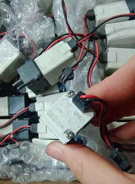 请询价；SMC 电磁阀 LVMK21-6J 电压 DC12V 成色很