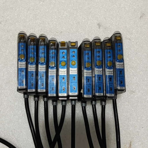 请询价；Waytop光纤放大器，FS一N12NP，拆机十只，实物拍照