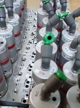 请询价；Fujikin 富士金气动阀FBSDL-6  N.C.现货多