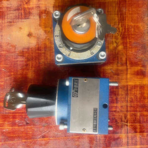 请询价；华德液压2frm5-31B/15Q准新