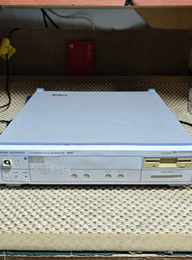 请询价；罗德与施瓦茨 R&S AMIQ调制信号发生器，成色如图，能开