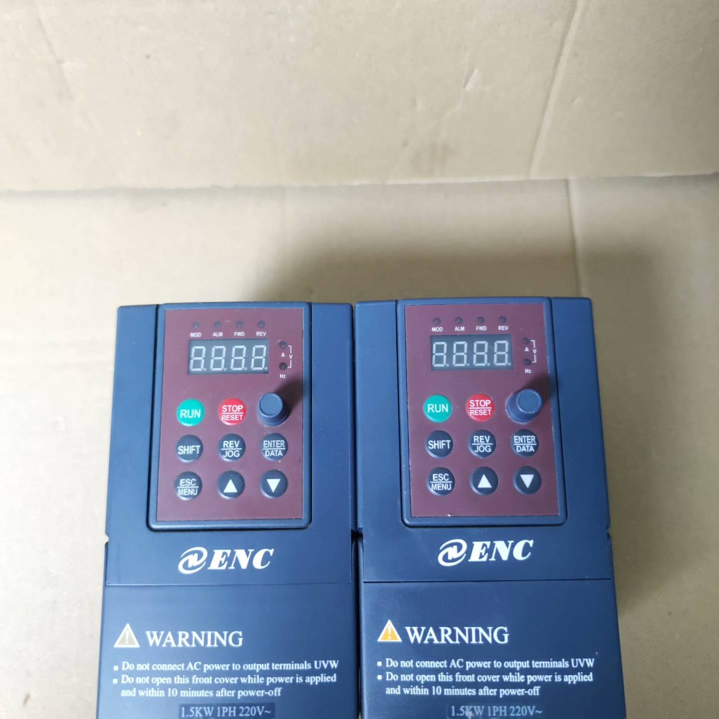 请询价-易能1.5KW变频器，型号EDS800-2S0015N，22
