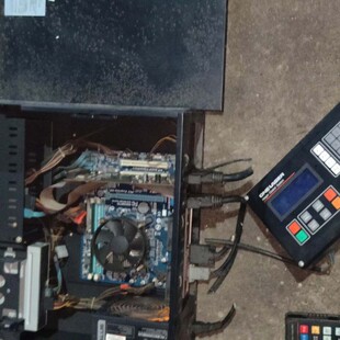 本 请询价 V6.3版 型号BCS100 DNE激光调高器 带遥控器