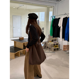 棕色毛线编织针织包大容量托特单肩包 包包女秋冬新款 cosy zing