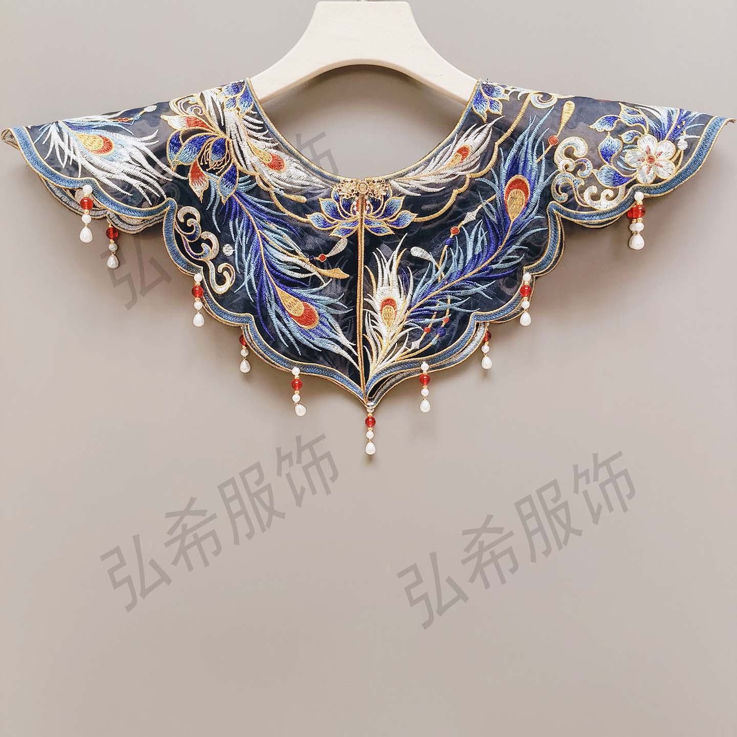 蓝色云肩披肩民族马面裙汉服