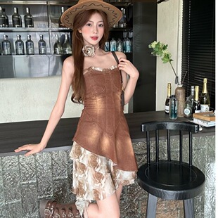 山海浓郁可可 法式浪漫夏季新款设计感牛仔抹胸连衣裙女