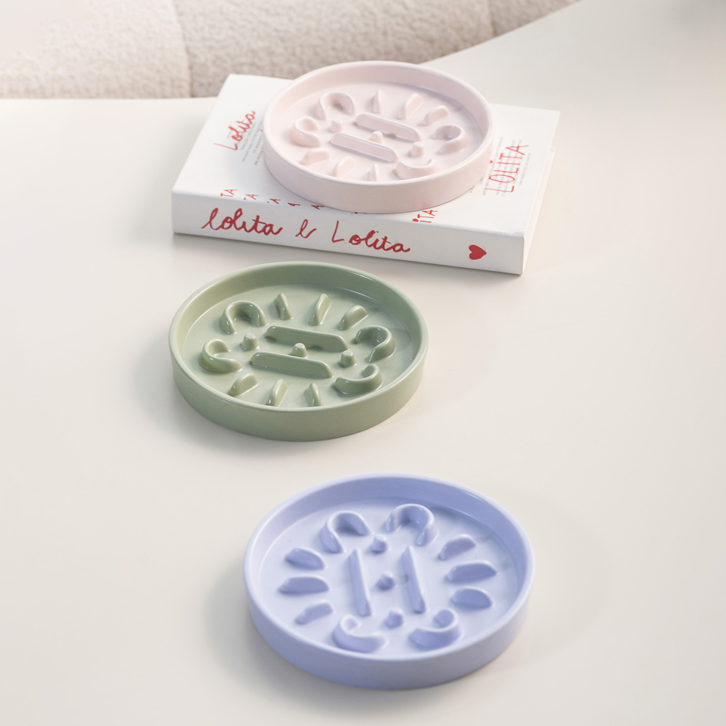 Miapet骨头图案陶瓷慢食盘