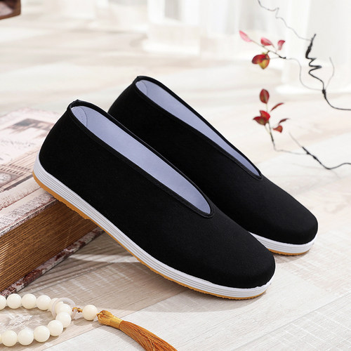 轻巧透气圆口老北京中国风布鞋