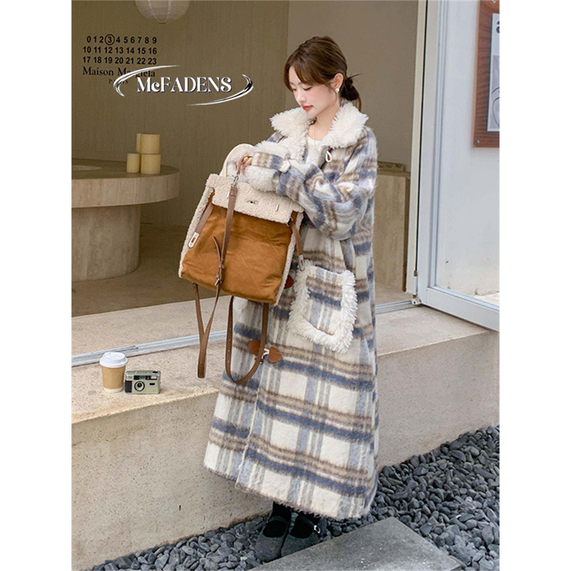 香港冬季新款覆古加厚呢大衣羊羔毛拼接格纹港风中长款毛呢外套女