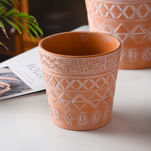 新品浮雕素烧花盆简约透气吸水大号做旧绿萝兰花庭院红陶盆带托盘