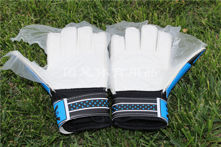 Gants de foot - Ref 2591698 Image 4