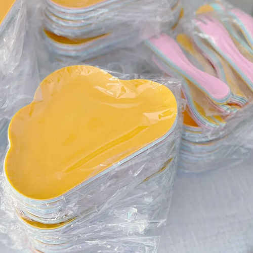 一次性彩色塑料云朵蛋糕盘