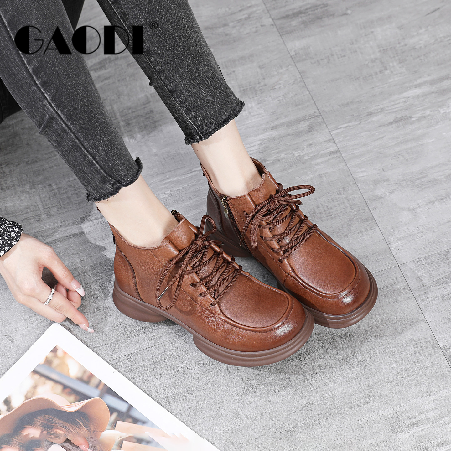 高蒂2025冬季真皮圆头休闲马丁靴