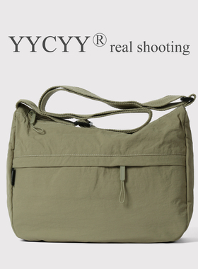新款日系简约大容量防水尼龙布包通勤单肩斜挎男女百搭轻便邮差包