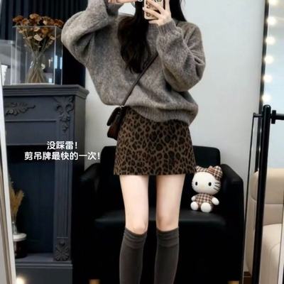 秋冬韩系软糯毛衣豹纹短裙套装