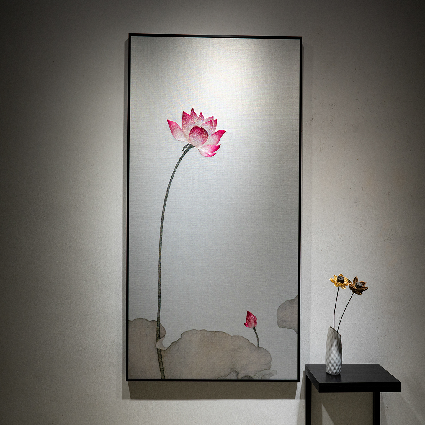 荷花苏绣装饰画手工刺绣成品别墅挂画过道玄关大尺寸淡雅花卉软装图片