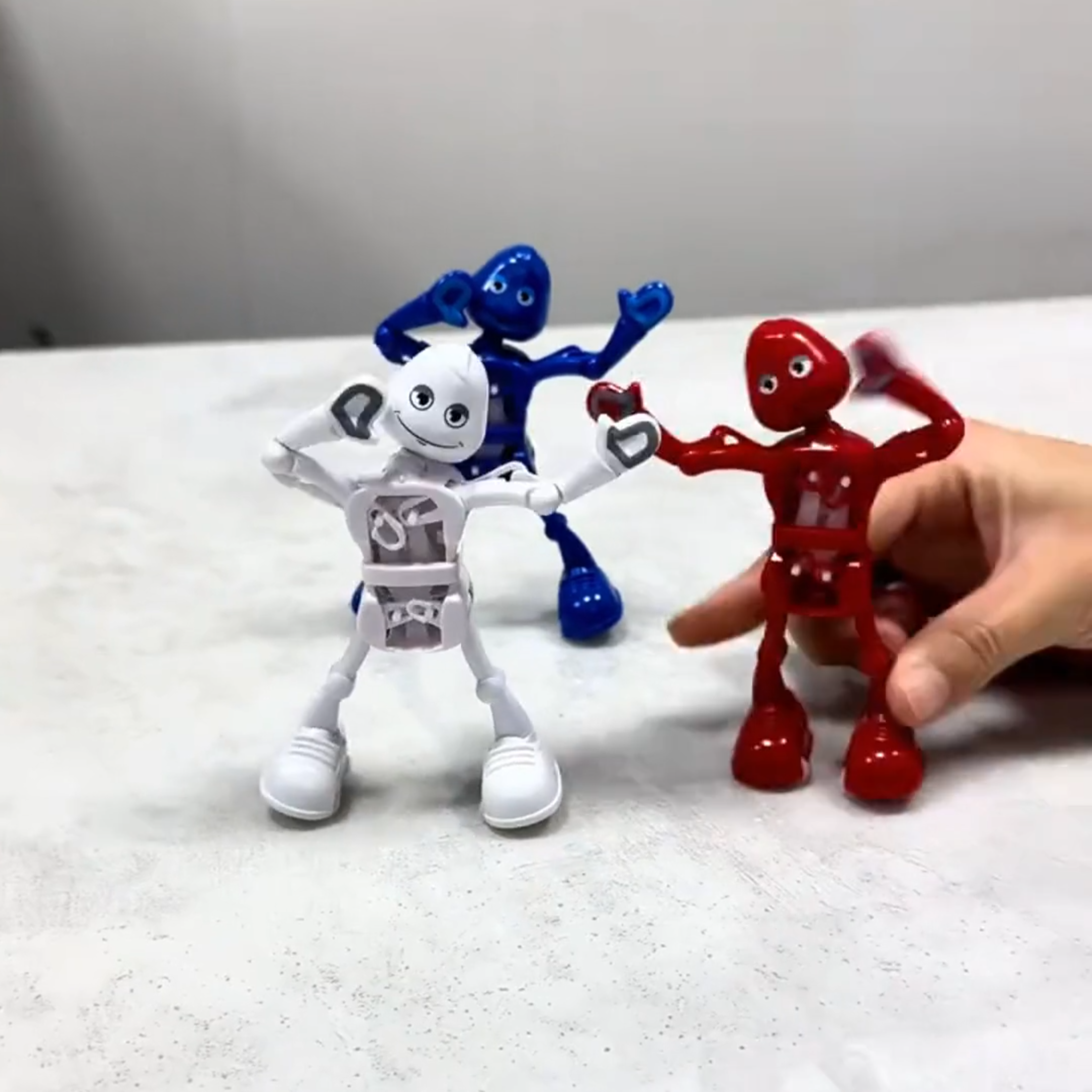 玩具男童6-12岁网红爆款整蛊搞怪上链发条跳舞机器人趣味玩具