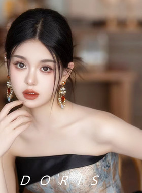 2024年新款时尚轻奢高级感复古夸张红色锆石新娘婚纱耳饰礼服耳夹