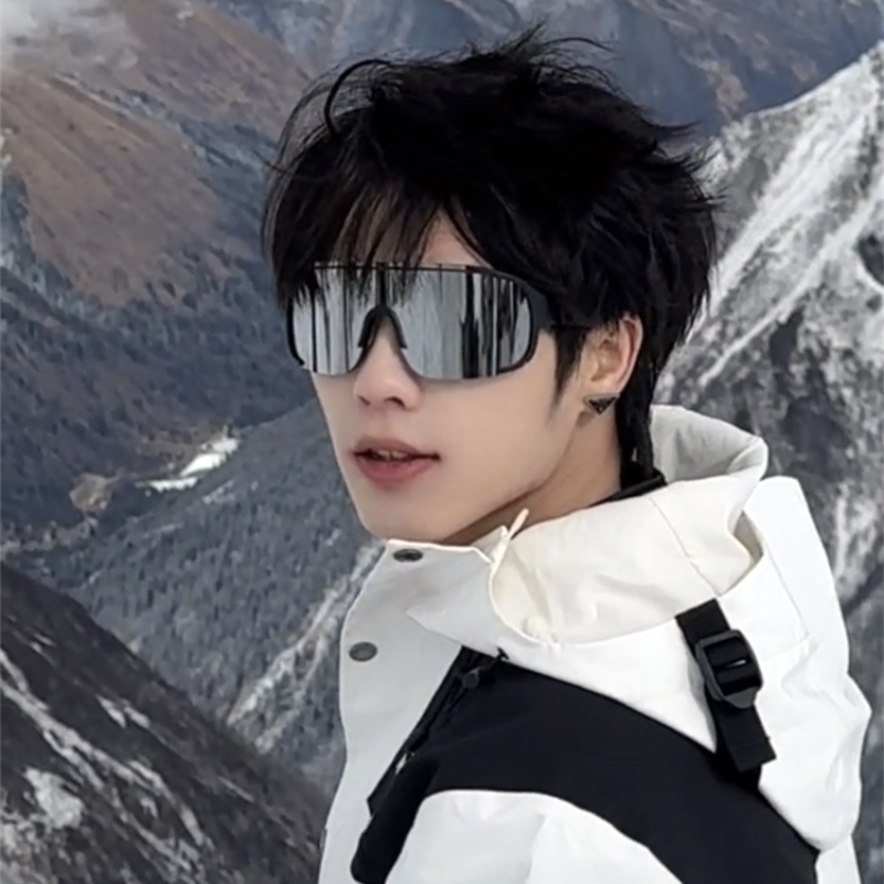 近视套镜骑行眼镜男款登山偏光运动防风防紫外线护目镜太阳镜潮