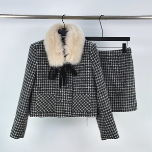 财阀千金狐狸毛领羽绒小香风套装 女高端格纹毛呢上衣半身裙两件套