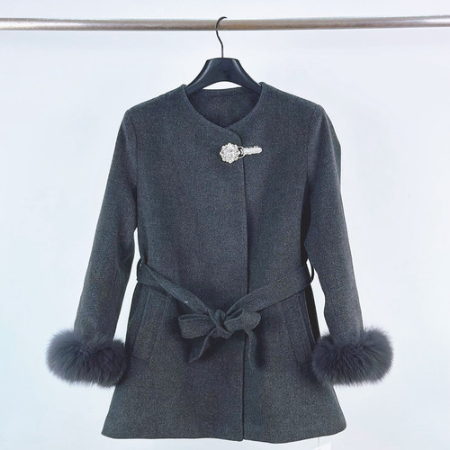 柏多伊俪时尚小香风狐狸毛袖大衣