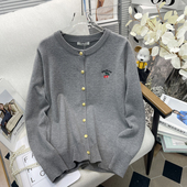 女装 韩版 时尚 胡子叔大码 针织衫 宽松圆领单排扣樱桃刺绣学院风毛衣