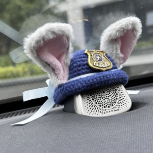 极氪007/gt/7X/001专用中置朱迪兔音响帽子装饰配饰件内饰仪表台