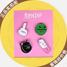 RipNDip Pin 中指贱猫胸针套装 配饰 潮牌搞怪别针饰品 新派潮汇