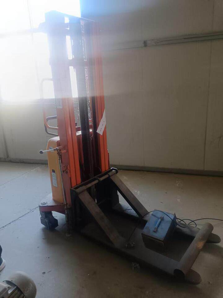 4月15日保定变卖纺织设备杂物（气泵一套、空气能一套、打包机、小车等）网络拍卖公告