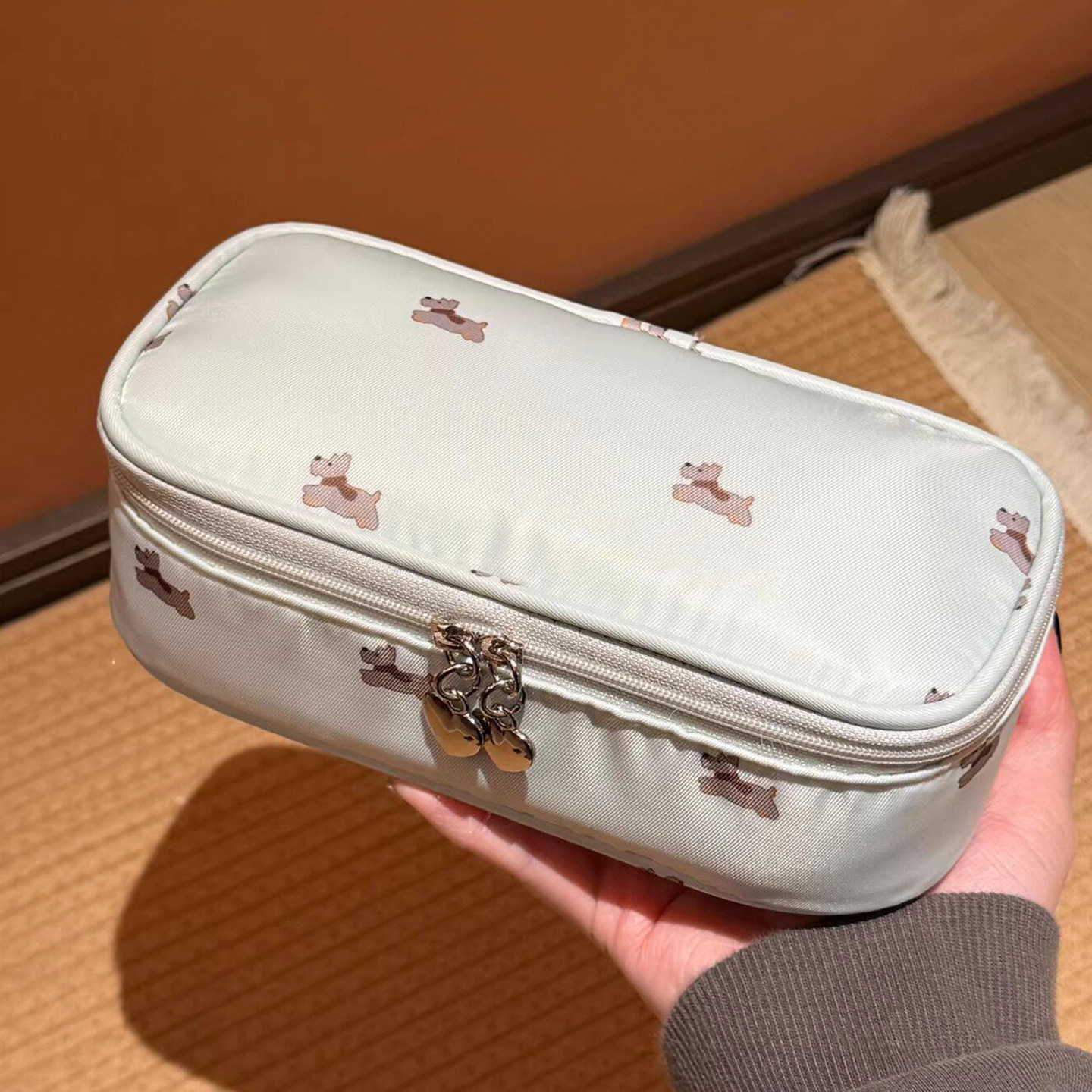 新款狗狗化妆包外出便携旅行收纳包女大容量高端分区收纳洗漱包