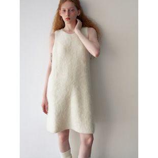 纯色松弛长毛打底裙 圆领简约软糯羊驼毛背心连衣裙无袖 DETOUR