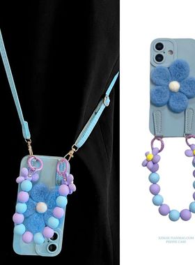 日韩蓝色毛毡花朵串珠手提链适用OPPOReno13pro手机壳reno12可背带11斜挎10挂绳9小众8/7新r17/15女k10软a97
