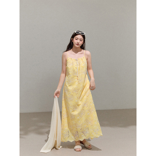 潘不卷大码女装微胖mm法式镂空蝴蝶吊带连衣裙早春海边度假长裙子