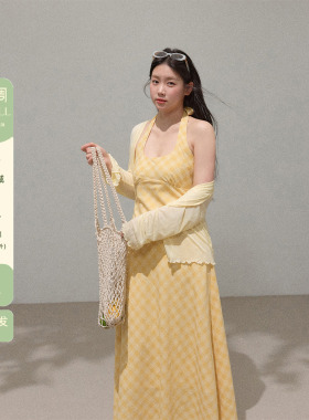 潘不卷大码女装黄色海边度假挂脖吊带连衣裙春海岛沙滩长裙子胖mm