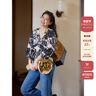 潘不卷大码女装微胖mm法式v领收腰印花衬衫春季宽松绑带衬衣上衣