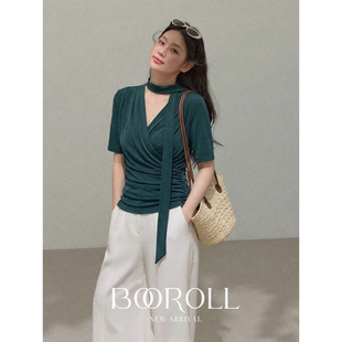 25新品 一件85折满2件75折 绿色飘带V领修身 T恤 潘不卷 短袖