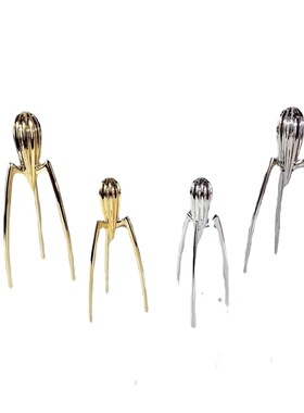 现代简约银色章鱼外星人榨汁器摆