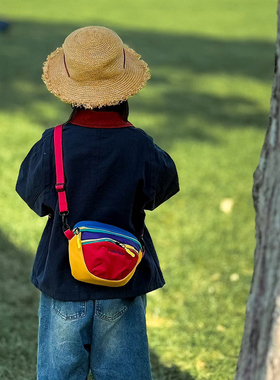 潮酷运动儿童包包2025新款多巴胺时尚男女童登山胸包户外斜挎包