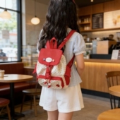 幼儿园小学生书包2026新款 可爱卡通男女孩外出小背包百搭双肩包