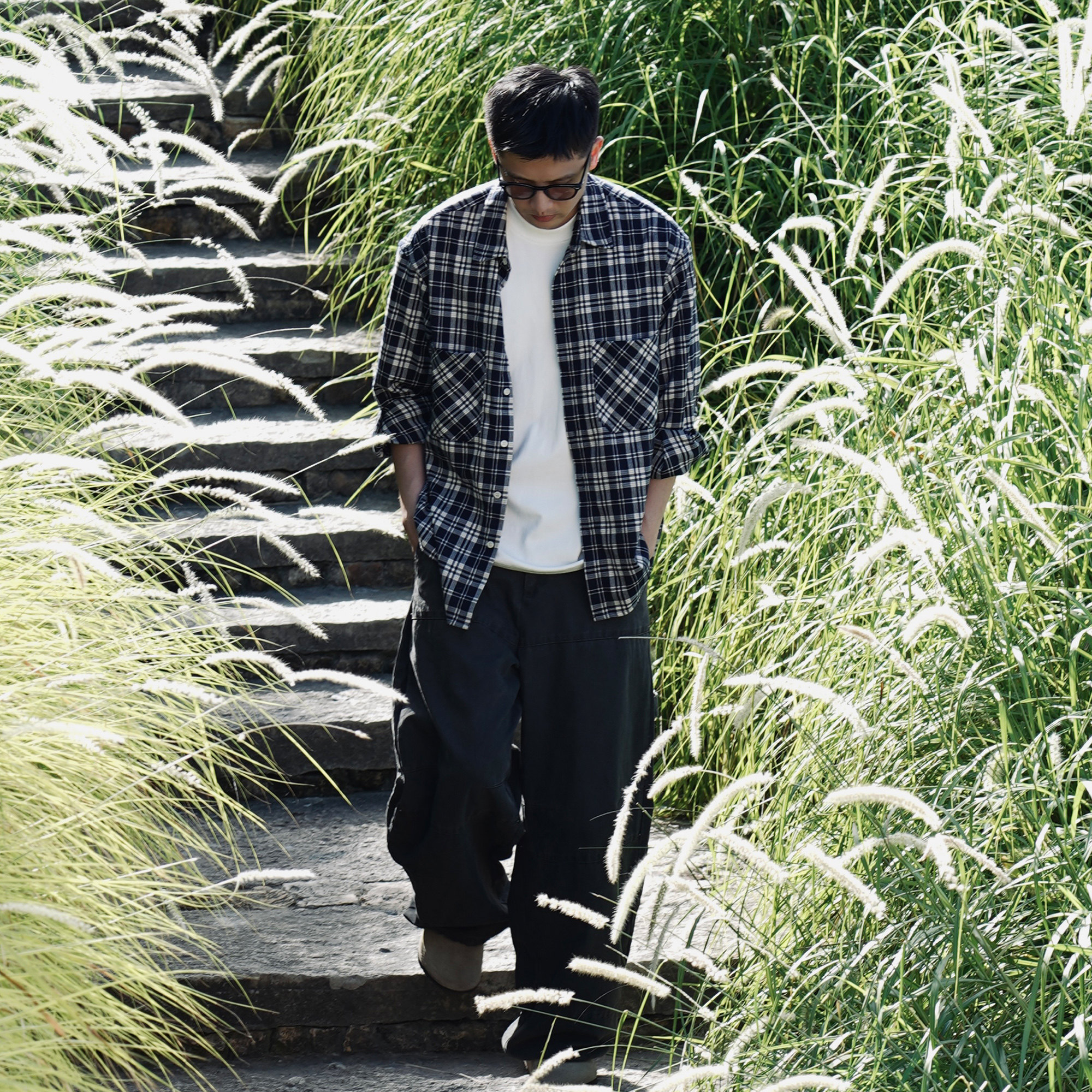 日系复古磨毛宽松长袖格纹衬衫