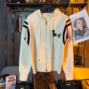 连帽拉链短款撞色毛衣开衫女款宽松上衣2026春季新款洋气针织外套