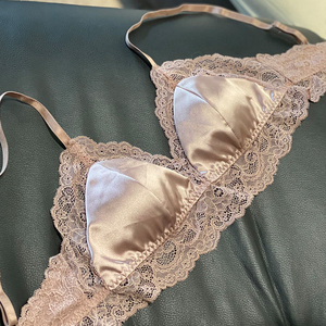 QRYS三角杯文胸聚拢法式真丝内衣大胸显小女性感少女蕾丝薄款