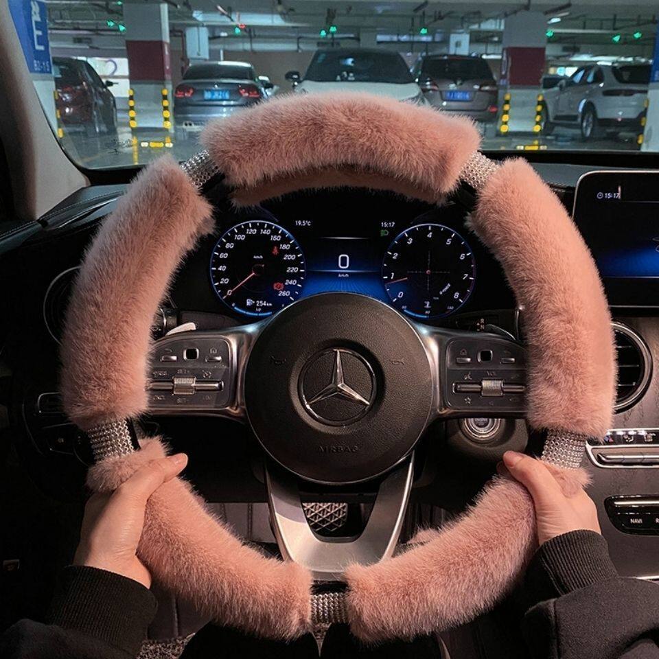 汽车方向盘套冬季毛绒女韩国可爱网红四季通用时尚冬天镶钻车把套