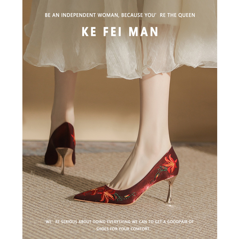 刺绣红色高跟鞋女秀禾婚鞋绣花鞋缎面中式新娘鞋敬酒服