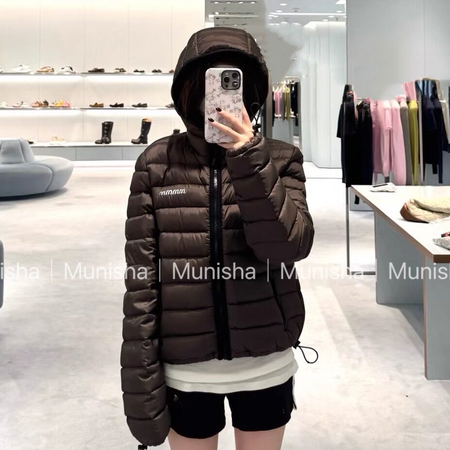 Munisha顶配版！2025秋冬新款 刺绣字母 轻薄白鹅绒羽绒服外套女