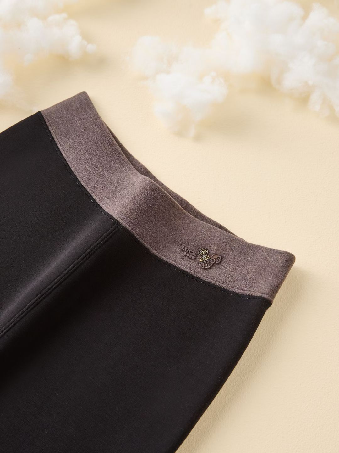 简彤SK8803秋冬薄绒打底裤300克小黑裤高腰显瘦山茶花润养裤加大