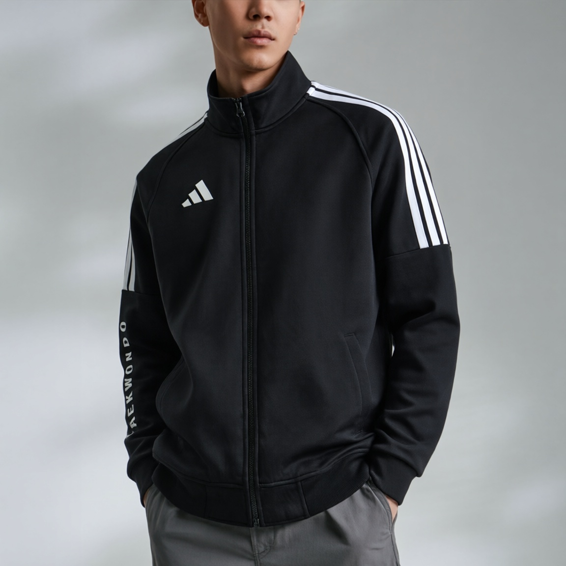 Adidas阿迪达斯外套男女新款夹克清凉透气休闲跑步运动服针织上衣