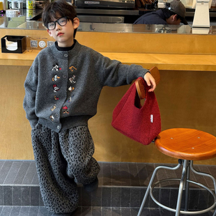 儿童毛衣冬宝宝新款保暖针织衫上衣男童女童加厚卡通刺绣毛线开衫